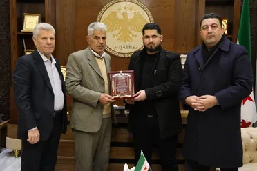 محافظ إدلب يكرّم رئيس مجلس بلدية كفرسجنة تقديراً لجهوده الخدمية