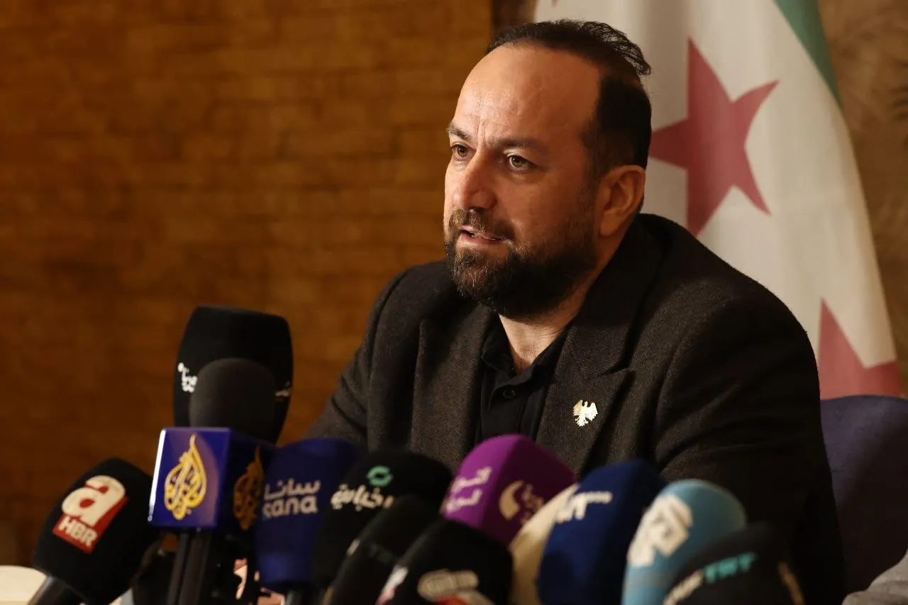 أول زيارة وزارية إلى الحسكة بعد التحرير… وزير الإعلام يتفقد الواقع الخدمي والإنساني في الجزيرة السورية