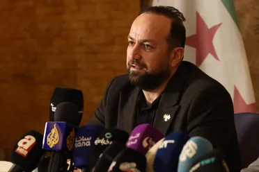 أول زيارة وزارية إلى الحسكة بعد التحرير… وزير الإعلام يتفقد الواقع الخدمي والإنساني في الجزيرة السورية