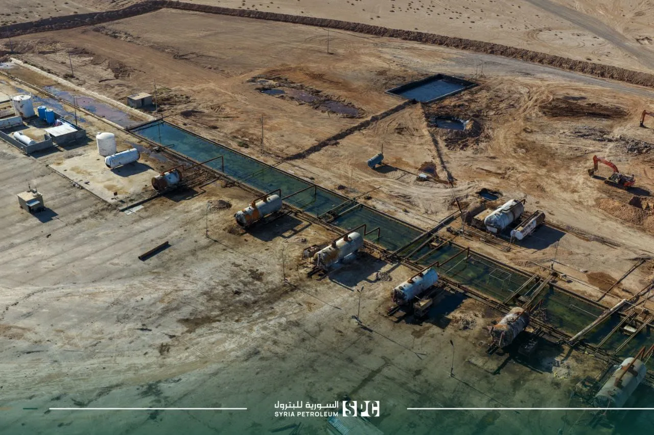"السورية للبترول" تعلن بدء نقل النفط الخام إلى مصفاتي بانياس وحمص