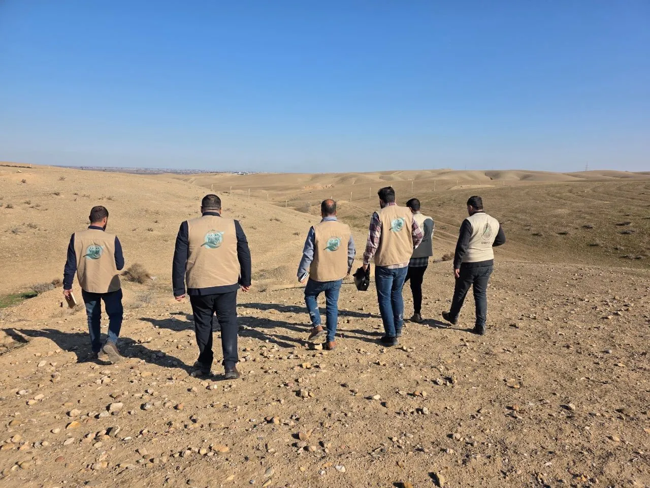 زيارة ميدانية للهيئة الوطنية للمفقودين إلى مواقع المقابر الجماعية بالرقة