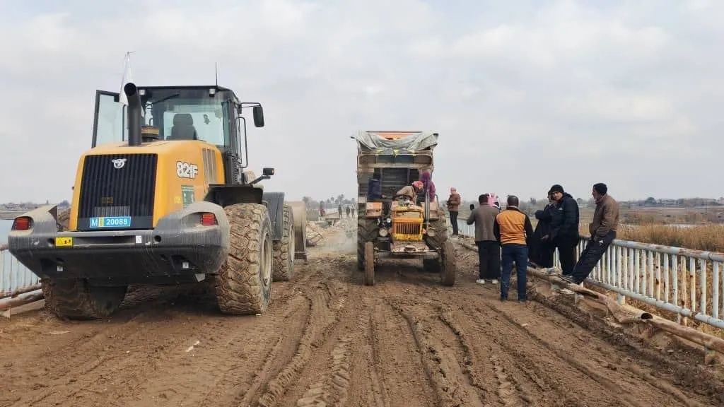 المواصلات الطرقية تقيّم أضرار الطرق والجسور في دير الزور والرقة