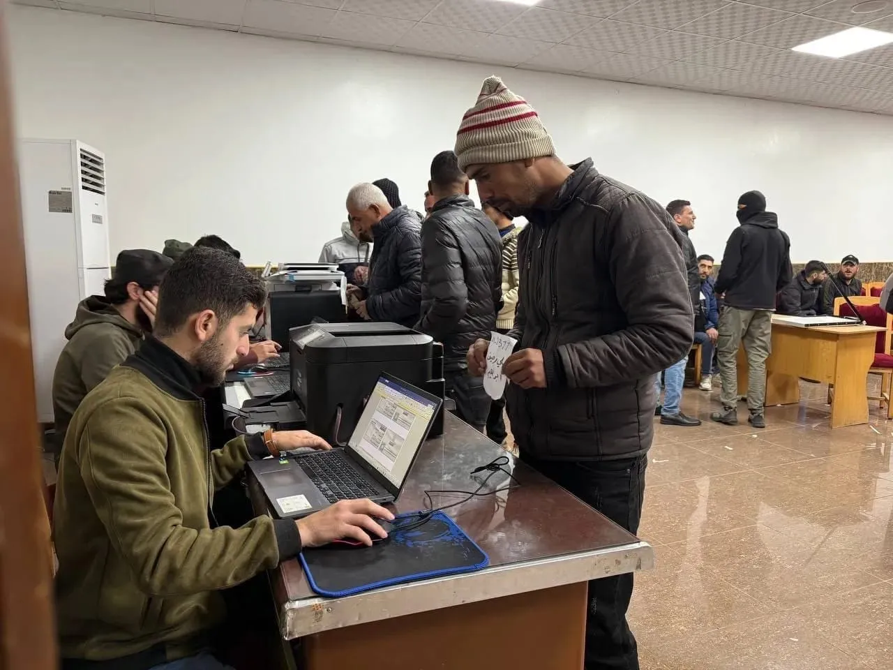 الداخلية تفتح مراكز لتسوية أوضاع العاملين مع «قسد» في الرقة ودير الزور