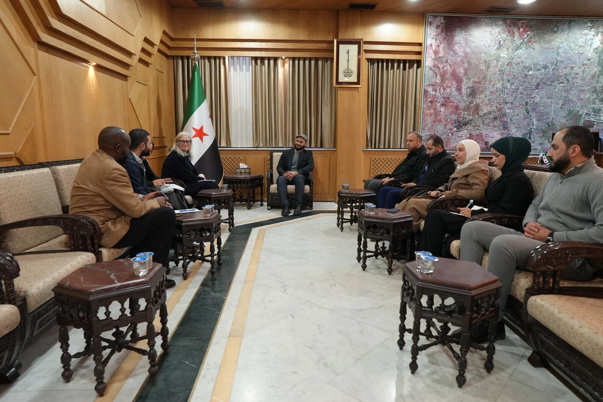 محافظ حلب يبحث مع وفد برنامج الأغذية العالمي سبل تعزيز الأمن الغذائي والخدمات