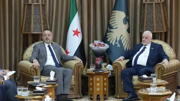 وزير الأوقاف يبحث مع السفير التركي تعزيز التعاون والأرشيف الوقفي العثماني