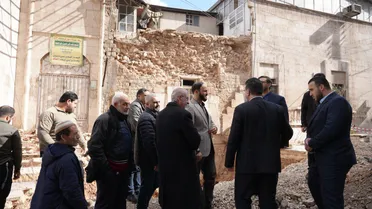 محافظ حلب يتفقد موقع الانهيار الجزئي في جامع حسان بن ثابت ويوجّه بمعالجات عاجلة
