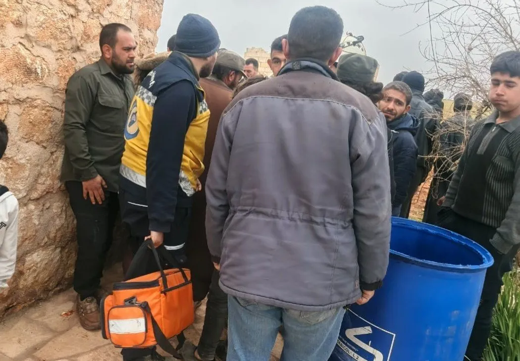 استشهاد طفلين وإصابة اثنين آخرين بانفجار ذخائر من مخلفات الحرب في ريف إدلب