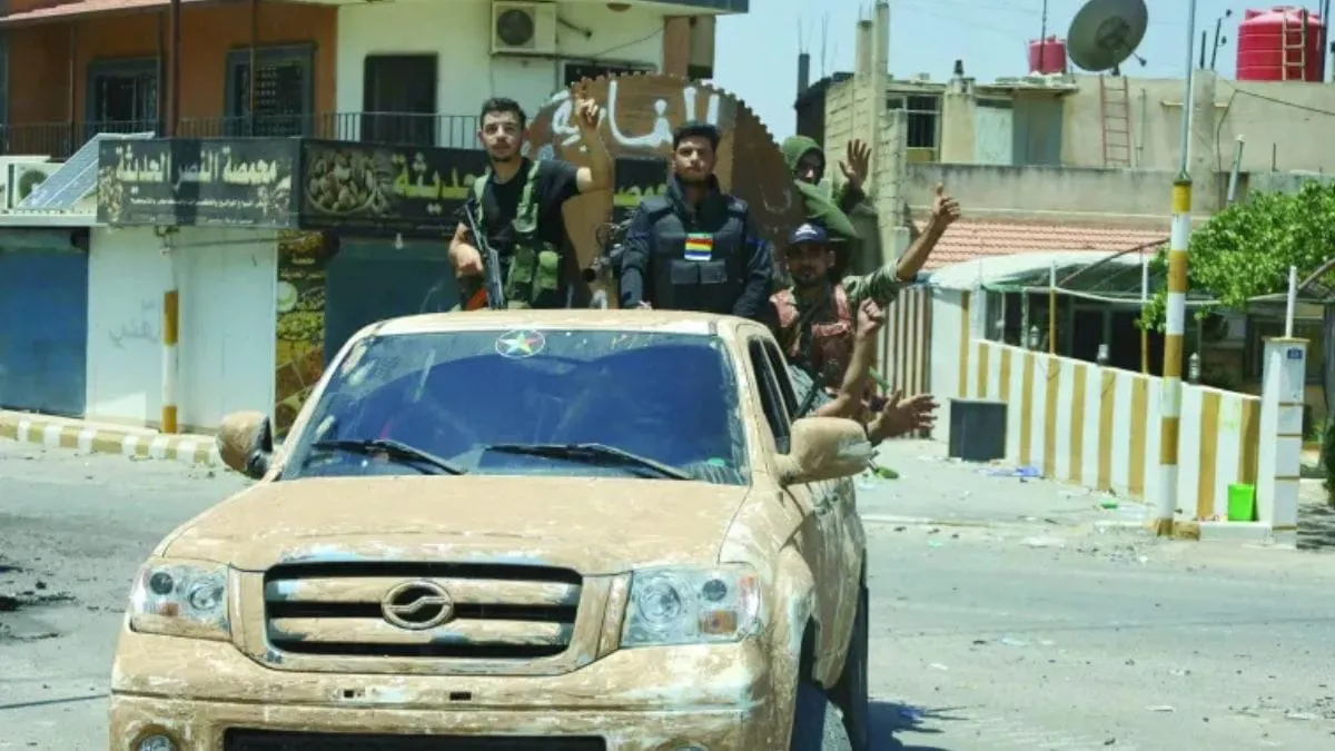 ميليشيا "الهجري" تُغرق السويداء بأزمة محروقات