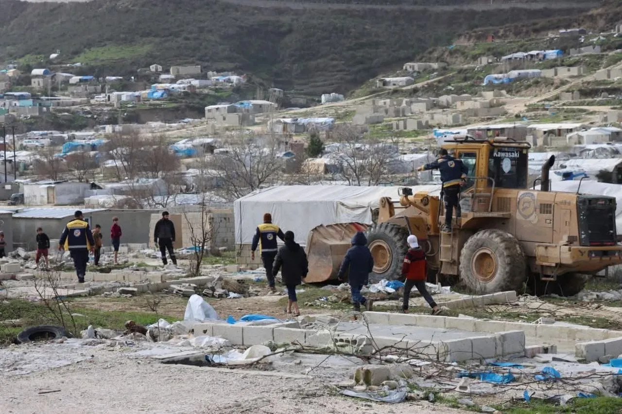 الشرع يطمئن على مهجري إدلب ويؤكد عودتهم الآمنة