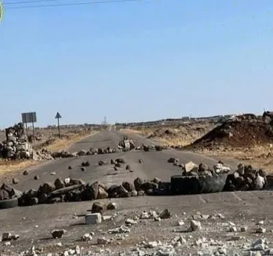 تذمّر في السويداء بسبب إغلاق معبر أم الزيتون