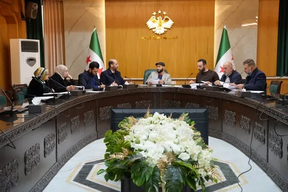 محافظ حلب يبحث تطوير برامج التعليم والتدريب في مناطق المحافظة ومراكز الإيواء