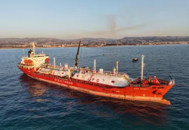 وصول نحو 2797 طنًا من الغاز إلى مصب بانياس البحري