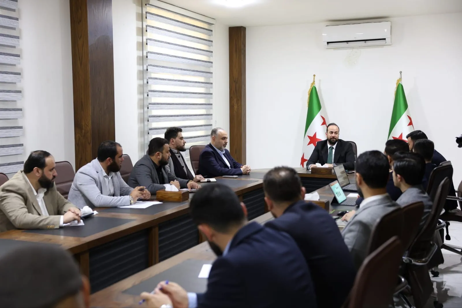 وزير الإعلام يزور إدلب لبحث احتياجات المحافظة وتعزيز التواصل مع المواطنين