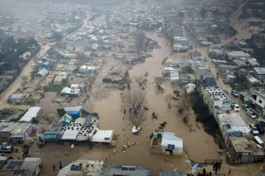 تحركات حكومية متسارعة لطيّ ملف المخيمات في إدلب وحلب وتأمين عودة آمنة للمهجرين