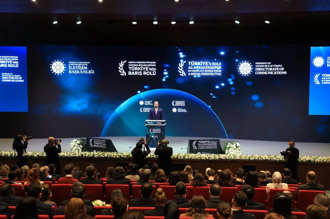 وزير الإعلام 