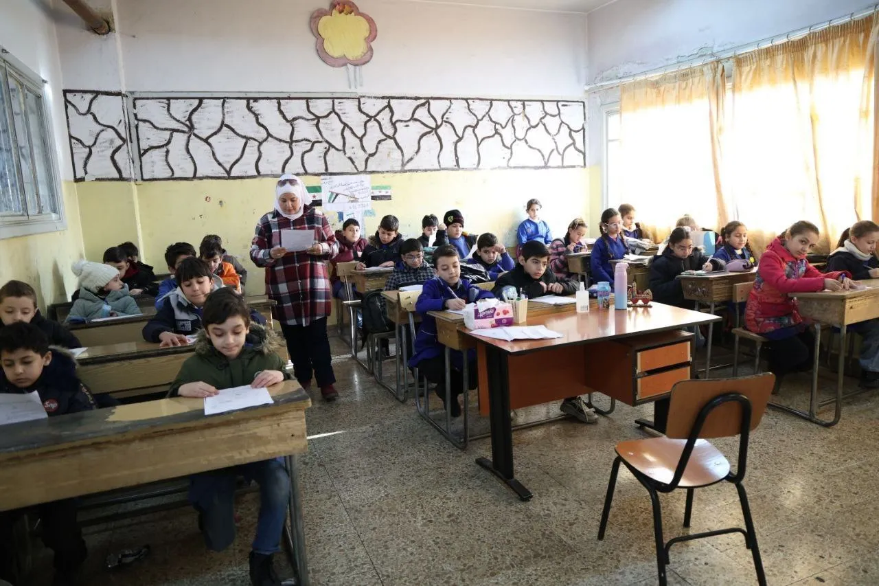 مسابقة وطنية لاختيار نموذج جديد للباس المدرسي في سوريا