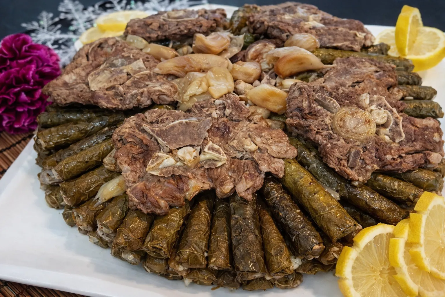 اليبرق (ورق العنب) بين الجهد المنزلي وتقلبات الواقع