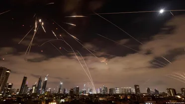 ضربات متبادلة بين إسرائيل وأميركا وإيران