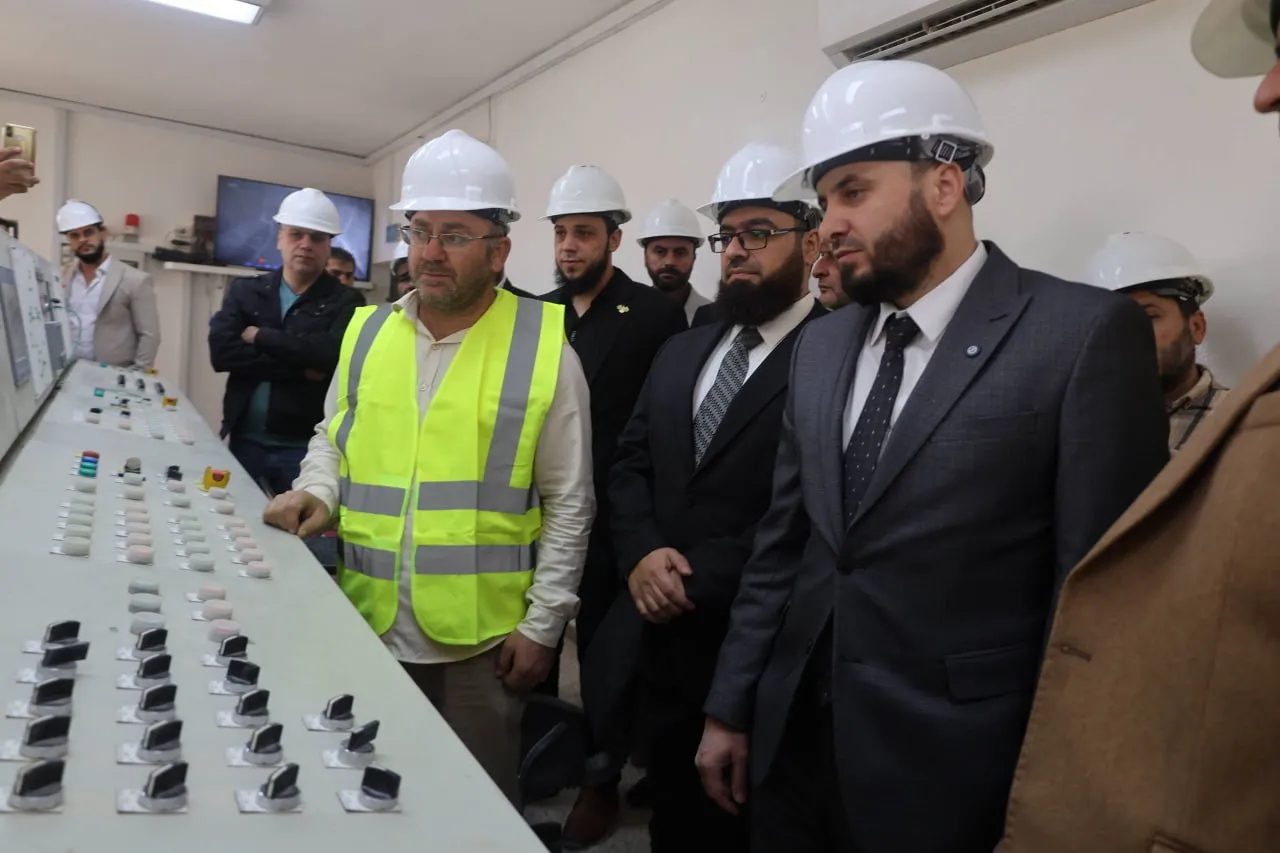 وزارة الطاقة توضح أسباب تراجع ساعات التغذية الكهربائية في سوريا