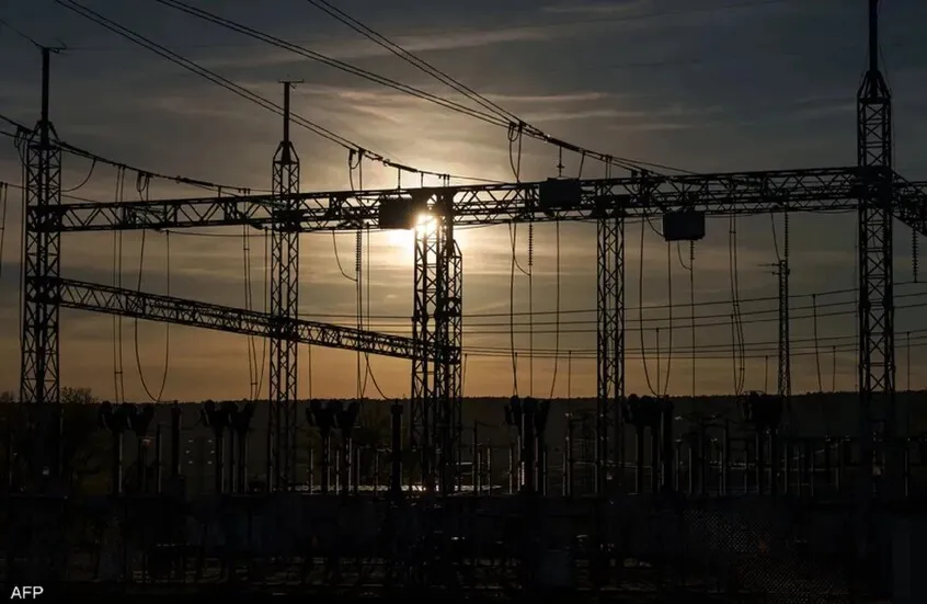 مصر توازن بين الدعم والحماية… زيادة كهرباء للأردن وتعليق غاز إلى سوريا ولبنان 