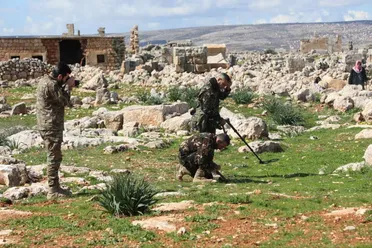 مدير آثار إدلب يوضح لـ "شام" تفاصيل مشروع «بارك جبل الزاوية» لإزالة مخلفات الحرب