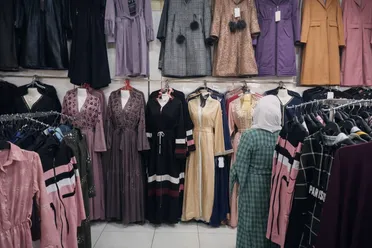 موسم العروض في سوريا… بين جذب الزبائن وقيود القدرة الشرائية