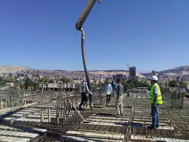 خطة إسكانية حكومية لمواجهة أزمة السكن في سوريا عبر التمويل المتعدد والشراكات والاستثمار