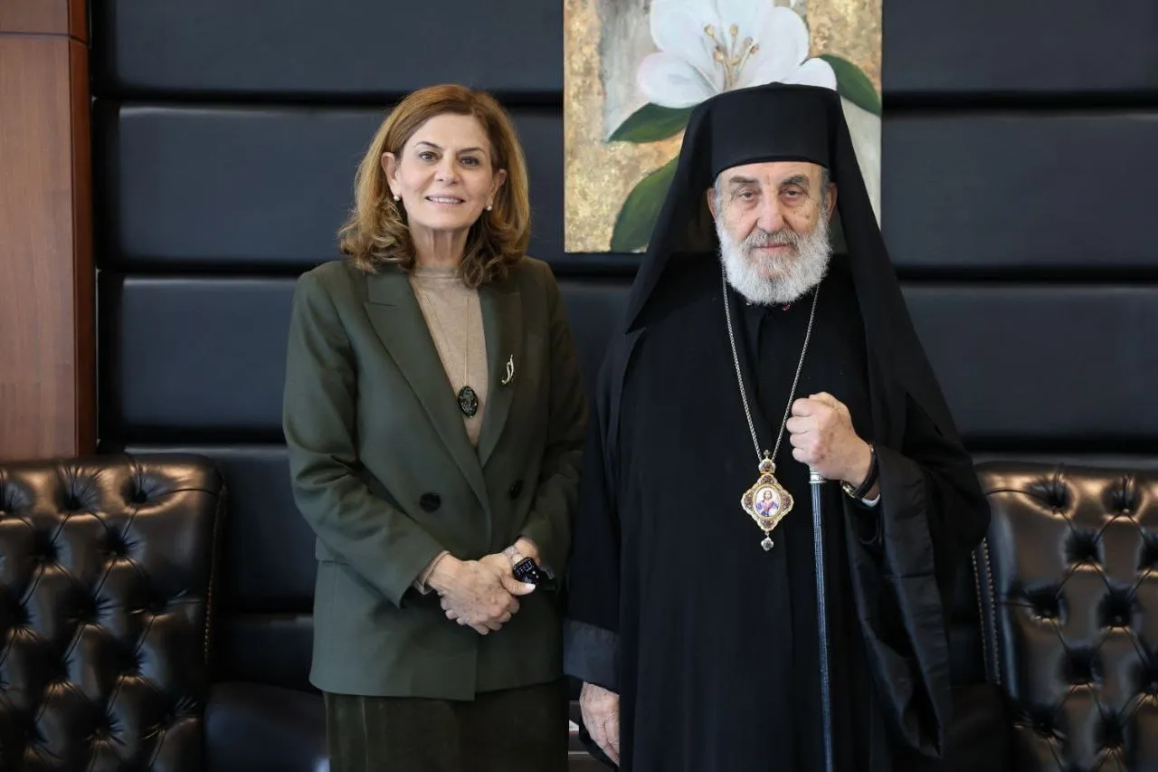 تعليقات قبوات وبطيخة على قرار الكحول تشعل سجالاً على مواقع التواصل