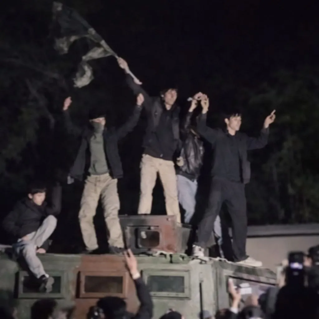 احتجاجات وتوترات في عدة مناطق سورية عقب حادثة إنزال العلم السوري خلال احتفالات النوروز