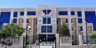 اتهامات بخلل قضائي تعيق ملاحقة متهم بجرائم حرب بحمص وتحركات قانونية للتصعيد