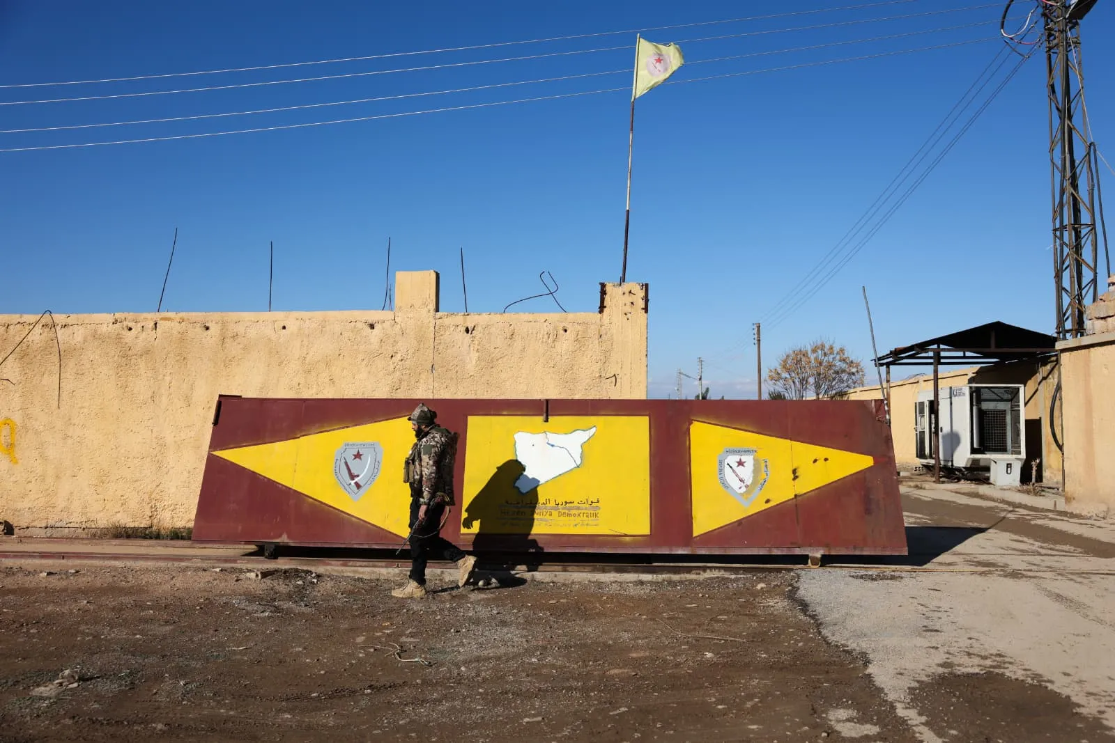 رغم الاتفاق مع "قسد".. مؤشرات تكشف استمرار البنية الموازية وخطاب الانفصال