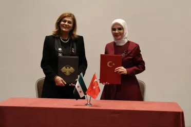 سوريا وتركيا توقعان مذكرة تفاهم لتعزيز الخدمات الاجتماعية وتمكين الأسرة
