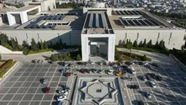 قرار رئاسي ينظم استخدام السيارات الحكومية ويحدد الامتيازات وفق المناصب