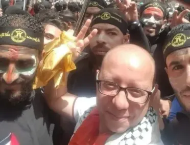 سخر من الشهداء وبرر جرائم الأسد.. القبض على "صطيف الأعمى" بدمشق