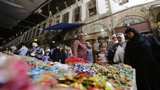 حسين الشرع يحذر من تداعيات رفع أسعار المحروقات ويدعو لمراعاة الواقع المعيشي للسوريين