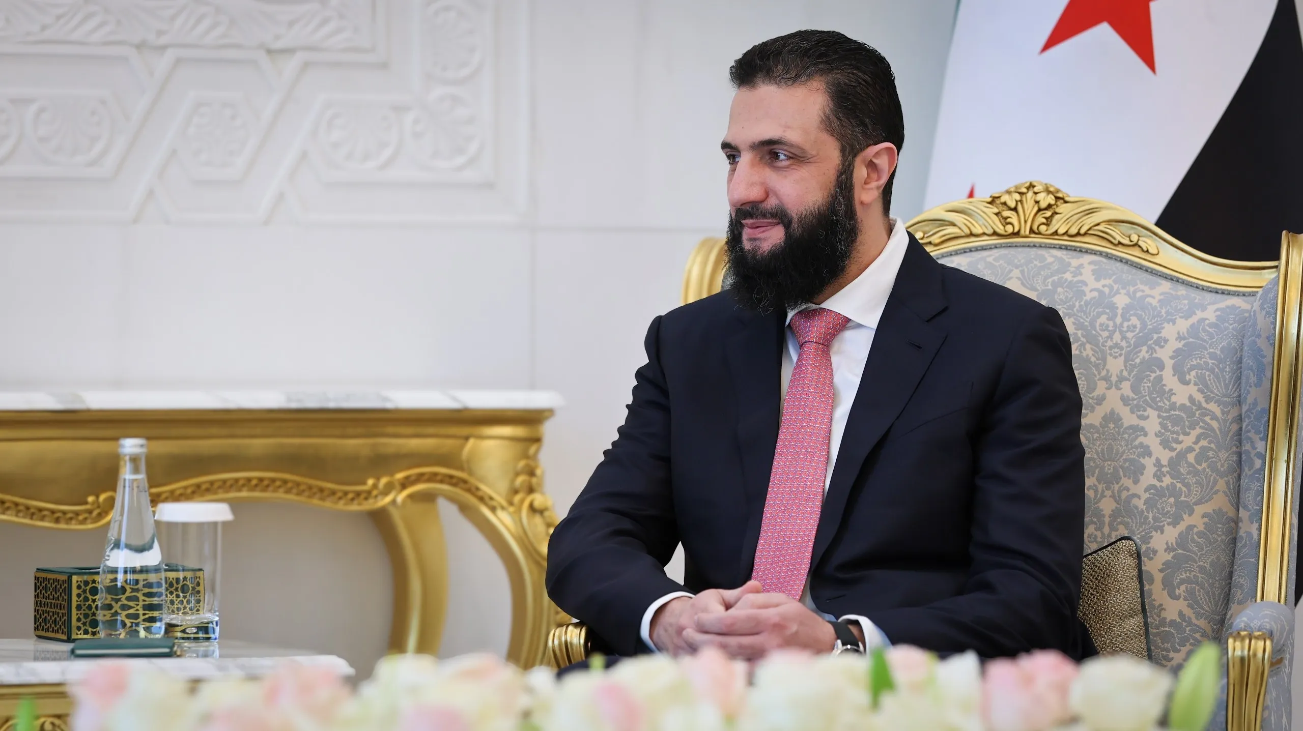 الرئيس الشرع يصدر حزمة تعيينات تشمل الأمانة العامة والحكومة والمحافظات