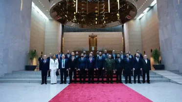 تفاعل مع مشهد غير مألوف.. وزراء يغادرون مناصبهم برسائل شكر وتسليم رسمي للمهام 