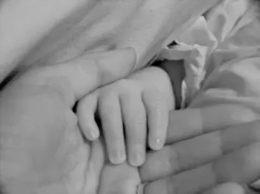“أولادي من حقي”.. مبادرة تدعو لمنح الأمهات كامل الحقوق والقرار في حياة أطفالهن