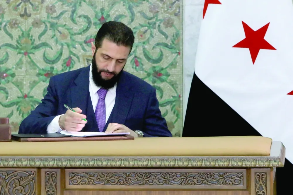 قانون الجمارك الجديد يوسّع صلاحيات الرقابة ويمنع بضائع مقاطعة إسرائيل داخل المناطق الحرة
