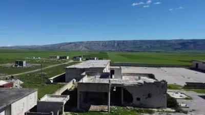 قرية الزيارة في سهل الغاب… عودة مثقلة بتحديات الخدمات والبنية التحتية