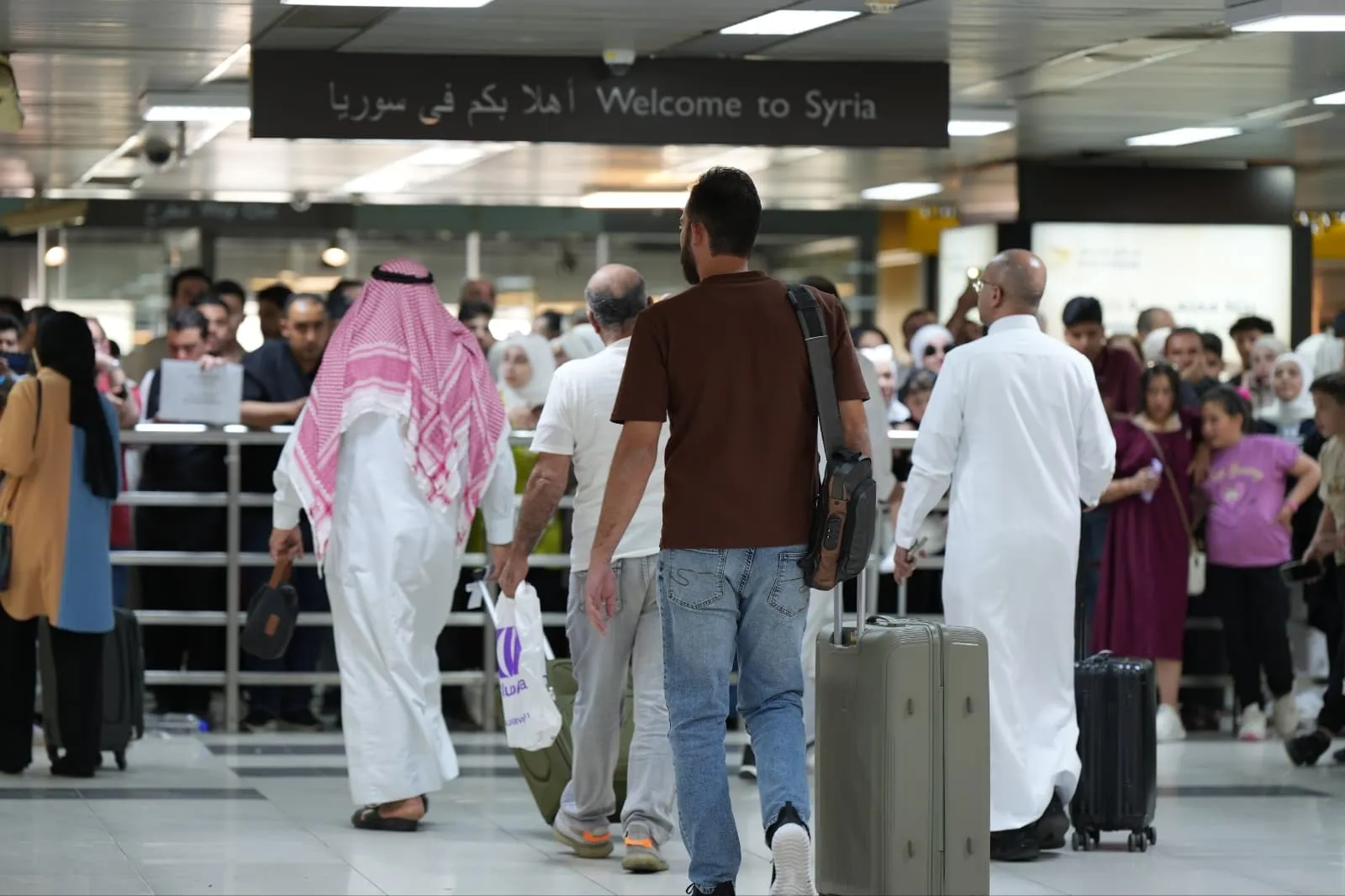 ضوابط جمركية جديدة تنظم إدخال ومغادرة المسافرين عبر المطارات السورية