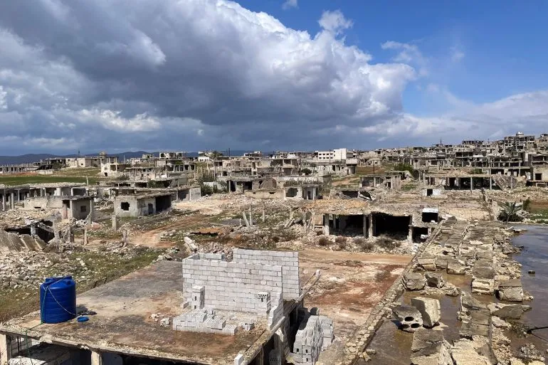 288 مدرسة و184 مسجداً.. تقييم رسمي يكشف حجم الخراب في حماة