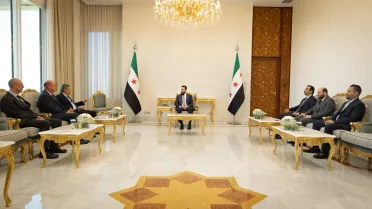 الرئيس الشرع يستقبل مسؤولي شركتين أميركيتين عقب توقيع عقد استراتيجي لتطوير حقول الغاز