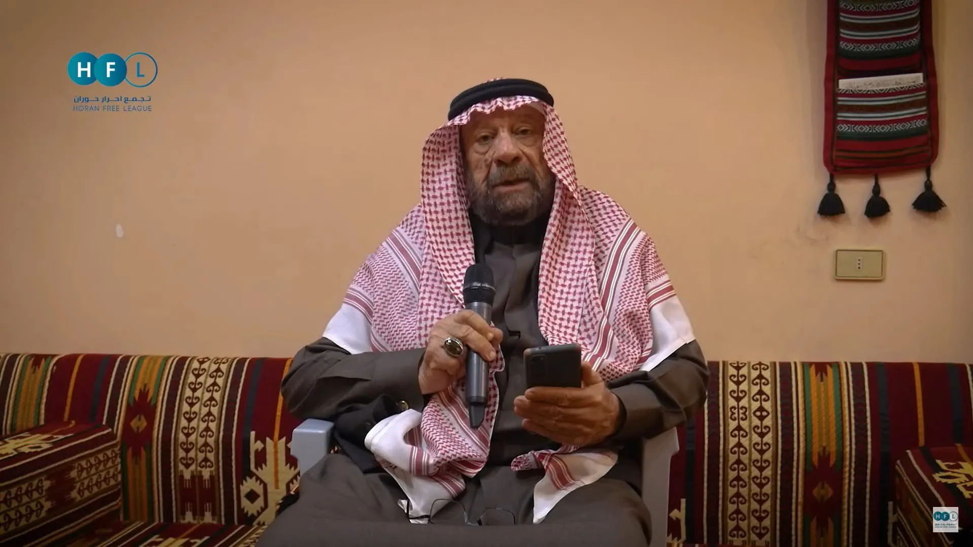 بعد استقالته احتجاجاً على جرائم الأسد.. ناصر الحريري يعود إلى مجلس الشعب