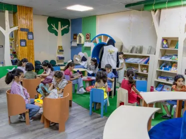 مكتبة مخصصة للأطفال في إدلب لتعزيز القراءة وتنمية المهارات