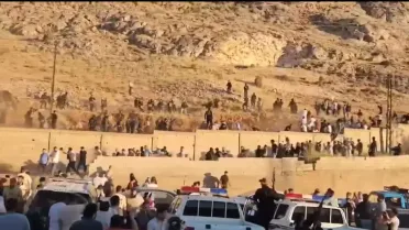 ماذا حدث في عين منين؟ تقرير يوثق روايات الجهات الرسمية والخلفيات الميدانية للاحتجاجات