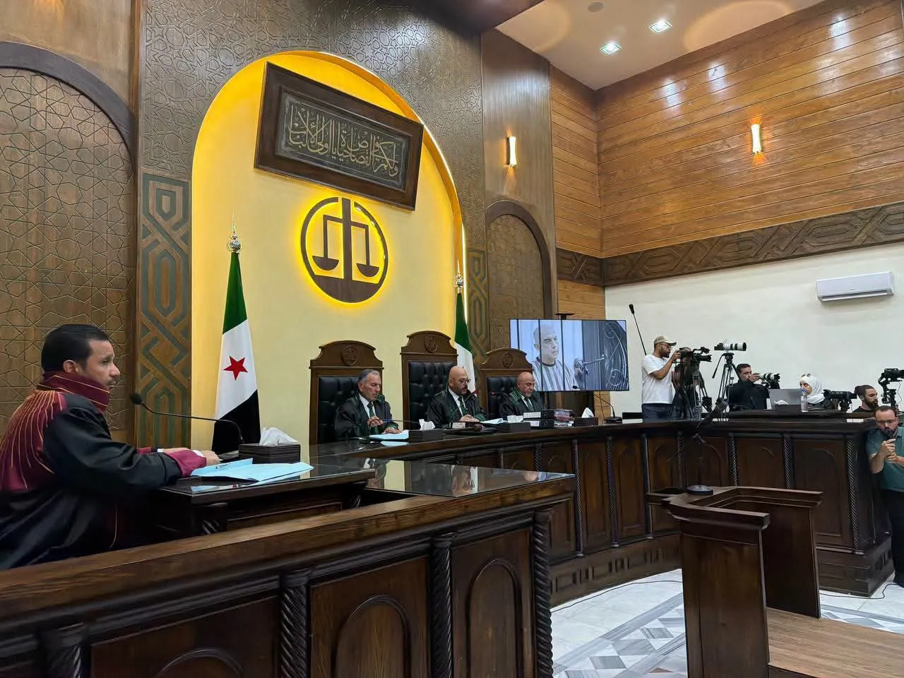 أحكام إعدام بحق بشار الأسد وعاطف نجيب.. الأساس القانوني للمحاكمة ومسارات العدالة الانتقالية