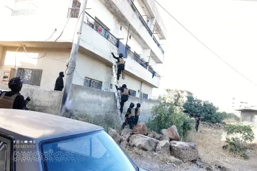 في سابقة تعكس تحولاً في عمل المؤسسة الأمنية.. الداخلية تعتذر لموقوفين ثبت عدم تورطهم بخلية لـ"داعش"