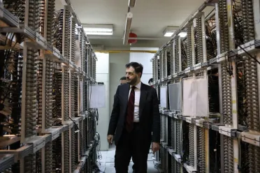 الاتصالات تدخل معايير البناء في سوريا.. توجه لتنظيم البنية الرقمية داخل الأبنية