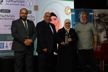 أحلام الرشيد تحصد الوسام الذهبي لصنّاع التغيير والريادة وتكرّس التكريم لمسيرة المرأة السورية